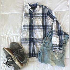 American Eagle button up